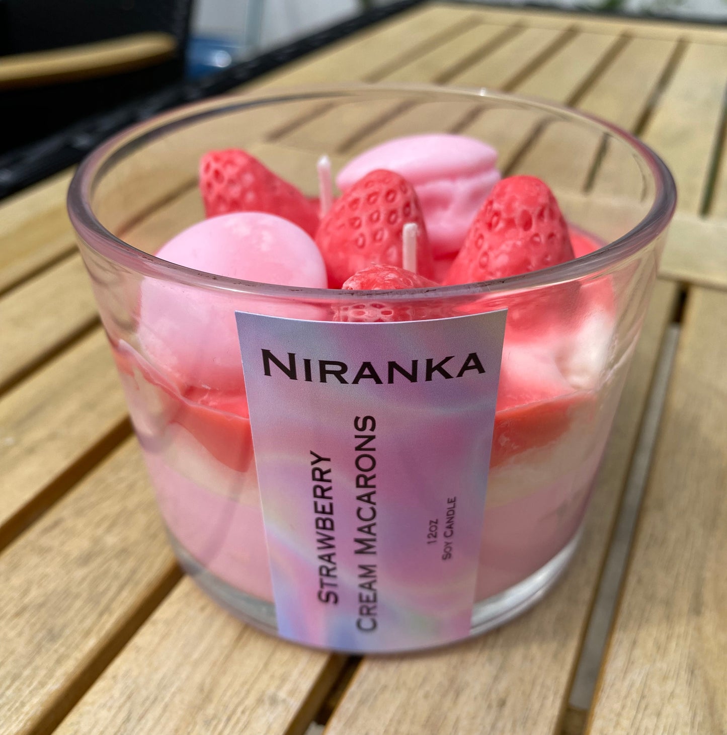 strawberry cream macaroons candle