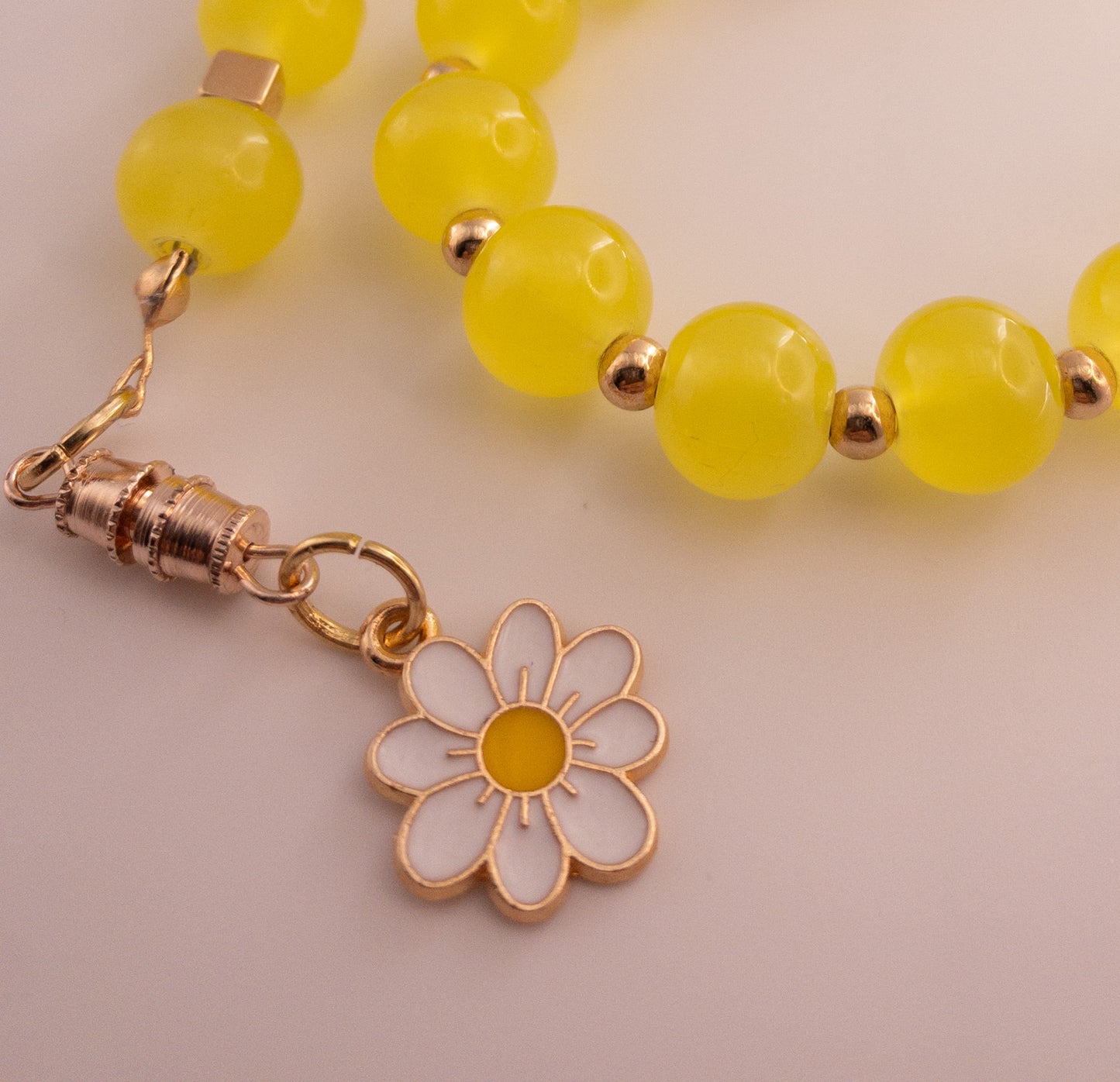 Yellow Sebha with Daisy